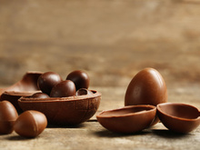 Chocolat au lait ou chocolat noir pour Pâques ? “ En termes de calories, c’est la même chose” tranche Jimmy Mohamed, mais il y a une nuance !