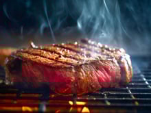 Côte de bœuf : Juan Arbelaez partage ses conseils pour une cuisson parfaite au barbecue !