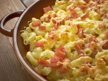 Gratin de pâtes aux lardons & à la mozzarella