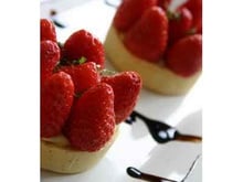 Exquise tartelette de fraise, crème anglaise au gingembre et cardamome