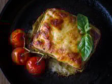 Lasagnes tomate mozzarella et pesto