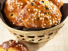 Petits pains aux épices et à la fleur d'oranger