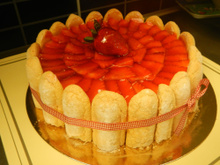 Charlotte aux fraises au nappage blond