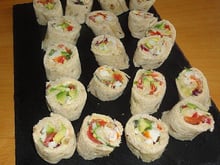 Roulés à l'avocat et surimi