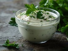 Sauce allégée au yaourt pour vos salades
