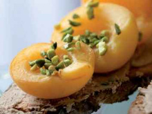 Pain aux châtaignes, abricots et pistaches