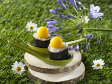 Sushi, chèvre frais, ail, noix et mangue