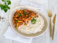 Riz long grain, et mijoté de bœuf en sauce