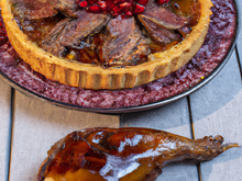 Magret de canard à la mélasse de grenade et sa tarte fine aux navets