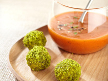 Petites bouchées de thon en gaspacho