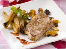 Steak d'agneau aux amandes et aubergines