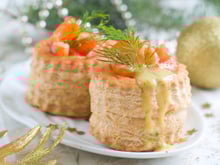 Vol-au-vent au saumon mariné et aneth