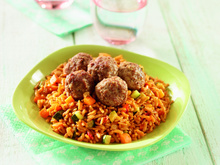 Boulettes de viande et leurs légumes