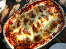 Profitez encore des beaux jours avec notre recette de gratin de crozets aux légumes d’été !