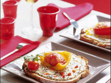 Poivrons confits à la tomate et aux haricots blancs montés à l'ail et à l'huile d'olive