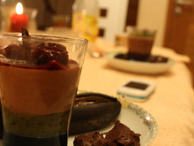 Banane au four avec sa verrine au chocolat.