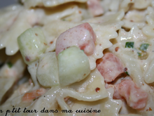 P'tite salade légère de pâtes papillons au saumon fumé