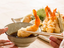 Comment faire des tempuras de crevettes comme au restaurant ? Voici notre recette “absolument parfaite” validée par nos lecteurs !