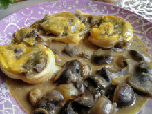Feuilletés aux escargots et aux pleurotes, sauce au Bourgogne