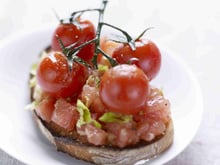 Crostini aux deux tomates