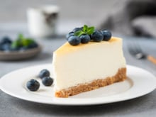 Cette recette va vous permettre de faire des mini cheesecakes en seulement 2 min au micro-ondes