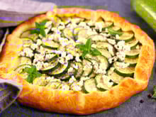 “Ultra saine !” : une diététicienne partage sa recette de tarte à la courgette et ricotta, que du plaisir !