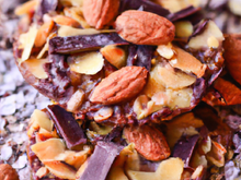 Florentins aux fruits confits, chocolat et amandes effilées