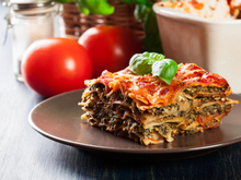 Lasagnes de légumes pas chères : la recette familiale aux courgettes, aubergines et mozzarella qui régale tout le monde