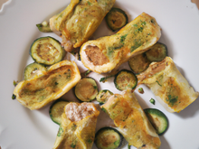Roulé de poulet aux courgettes