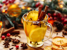 Connaissez-vous le vin blanc chaud, un cocktail de Noël qui change de la version classique ?