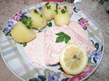 Saumon frais aux œufs de lompes rouges