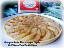 Tarte aux poires, ganache chocolat blanc et roquefort Papillon, caramel au beurre salé