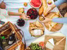 “On a toujours un risque de Salmonelle” : voici les aliments à ne pas amener en pique-nique cet été !