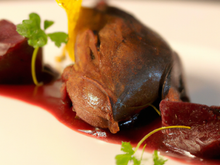 Suprème de colvert de la côte picarde sauce chasseur