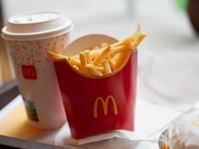 Les frites de McDonald's sont-elles vraiment végétariennes ? Un influenceur sème le doute !