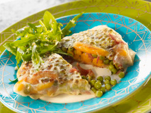 Croustillant de feuille de riz à l'effeuillé de jambon cru et petits pois carottes