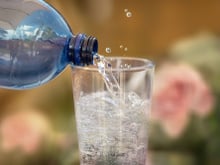 Peut-on boire de l’eau pétillante tous les jours ?