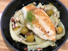 Fenouil braisé, pomme-noisettes et suprêmes de poulet dorés