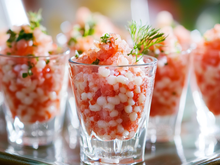 Verrines de perles du Japon au surimi et aux œufs de lump