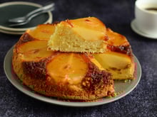 Gâteau renversé à la poire : comment préparer ce dessert rapide qui impressionne à coup sûr