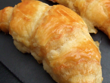 Croissants au fromage de chèvre et huile de noix