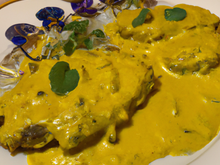Escalopes de veau au lait de coco, curry jaune et gingembre