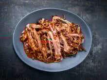 Une cuisson lente pour une viande ultra-fondante, Laurent Mariotte partage sa recette de pulled beef