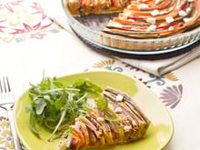 Tarte provençale en spirale 'Courgette, Aubergine, Poivron & Carotte'