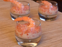 Verrines de crevettes au pamplemousse et à la pomme