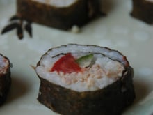 Maki au thon comme une salade riz