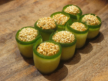 Bouchées apéritives umami concombre et thon émincé