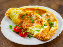 Voici comment réussir une omelette bien baveuse selon la méthode de Stéphanie Le Quellec