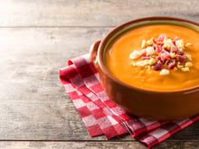 Oubliez le gaspacho  : cette autre soupe espagnole au pain est le dîner fraîcheur parfait