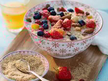 Porridge aux fruits frais et fruits secs